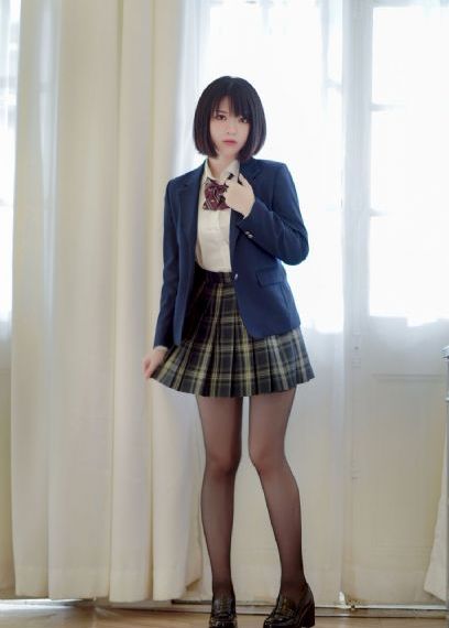 被大胸女摁住摸双乳H_HD日韩电影在线