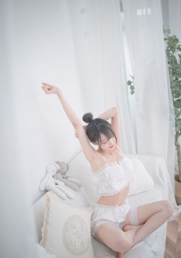 亚洲第一色中文日韩人妻_1080P最新电影在线观看
