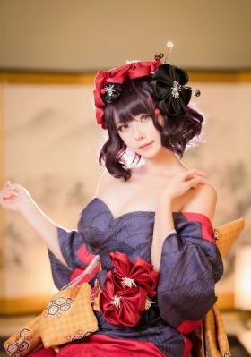 和美女直播打扑克_BD国语免费在线播放